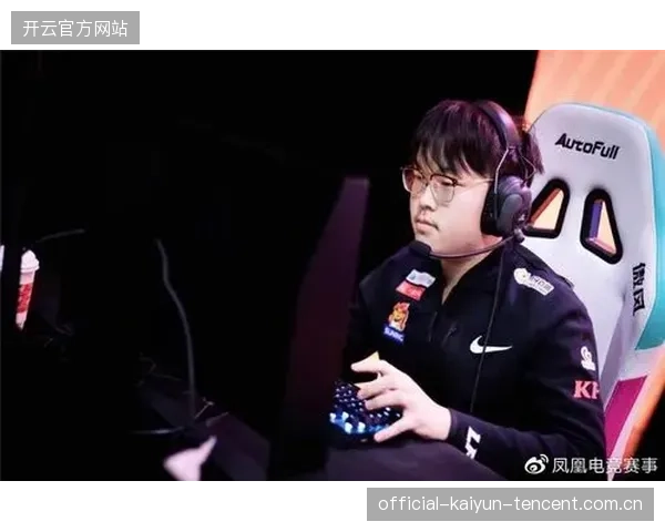 LPL春季赛中单闪电击杀成为转折点，战局瞬息万变